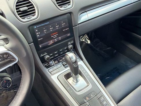 Used 2025 Porsche 718 Cayman image 24