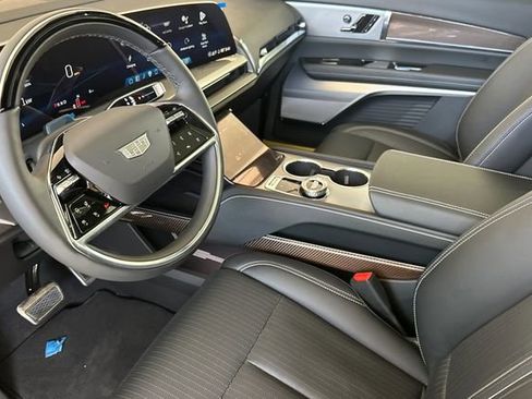 New 2026 Cadillac Vistiq Luxury image 10