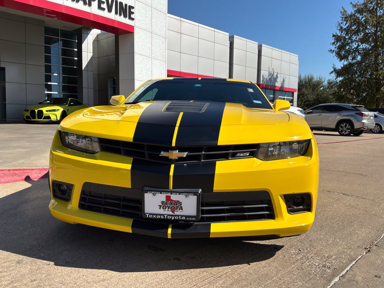 Used 2015 Chevrolet Camaro SS RWD image 3