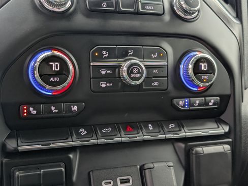 Used 2022 GMC Sierra 2500 AT4 w/ Snow Plow Prep/Camper Package image 20