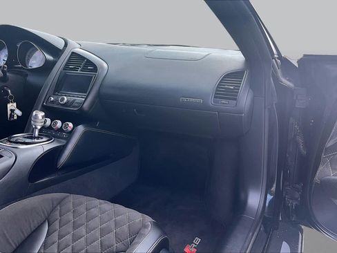 Used 2011 Audi R8 V10 AWD/4WD image 17