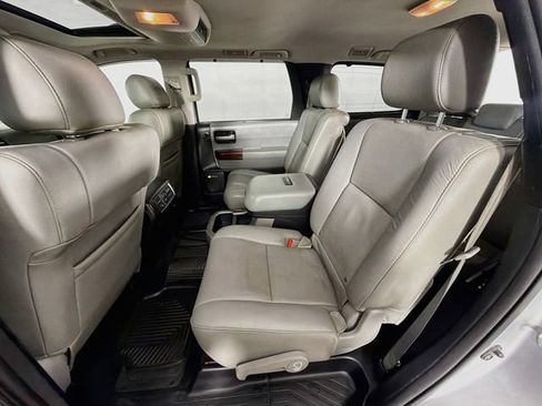 Used 2016 Toyota Sequoia Platinum AWD/4WD image 25
