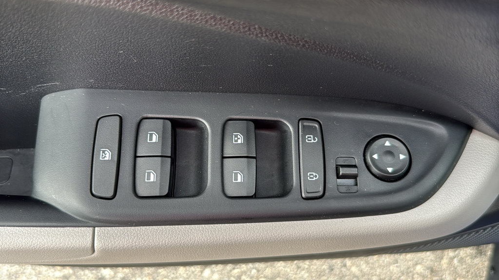 Used 2026 Hyundai Venue SEL FWD image 16