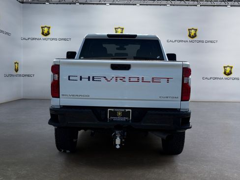 Used 2022 Chevrolet Silverado 2500 Custom w/ Custom Value Package AWD/4WD image 4
