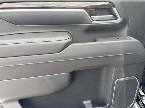 New 2025 GMC Sierra 2500 SLE w/ SLE Value Package; image 21