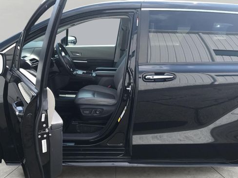 Used 2022 Toyota Sienna XLE FWD image 8