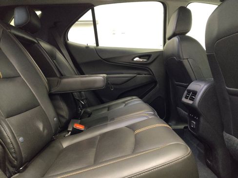 Used 2022 Chevrolet Equinox Premier AWD/4WD image 19