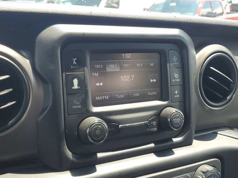 Used 2019 Jeep Wrangler Unlimited Sport AWD/4WD image 24