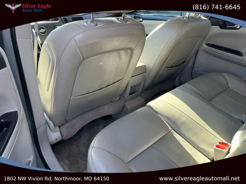 Used 2009 Chevrolet Impala LT w/ Luxury Edition Package image 9