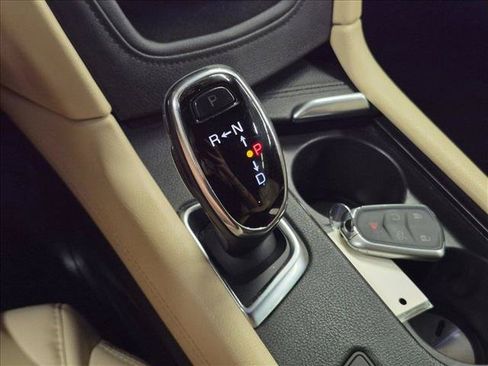 Used 2018 Cadillac XT5 AWD image 17