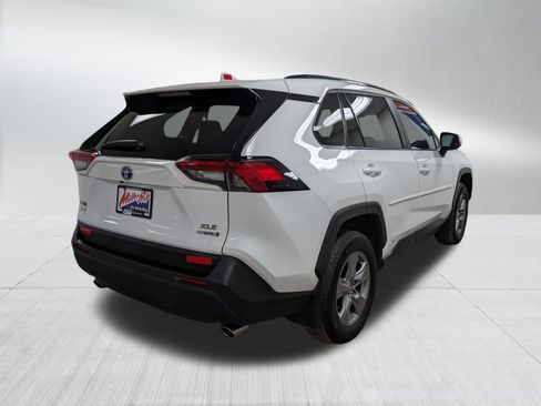 Used 2022 Toyota RAV4 XLE image 15