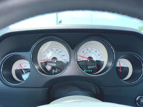 Used 2014 Dodge Challenger SXT w/ Super Sport Group (SS/T) RWD image 11