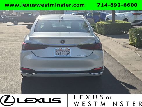 Used 2025 Lexus ES 300h w/ Premium Package FWD image 9
