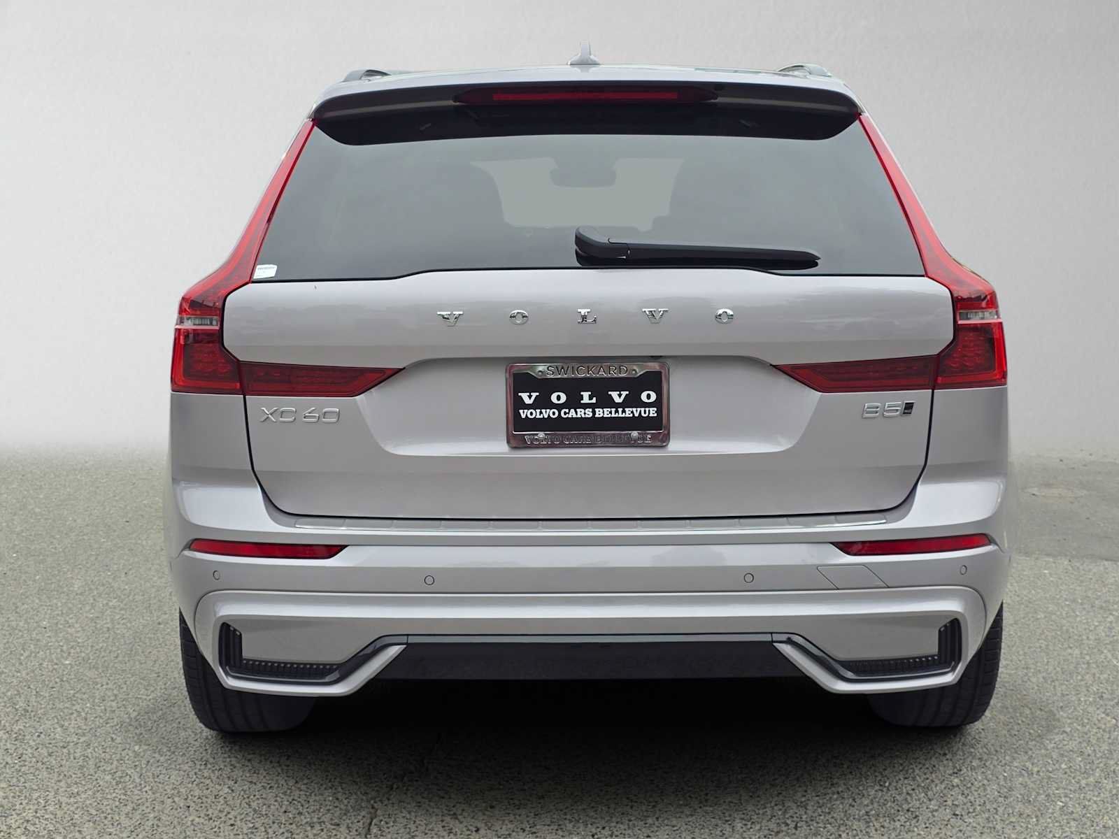 Used 2026 Volvo XC60 B5 Plus w/ Climate Package AWD/4WD image 4