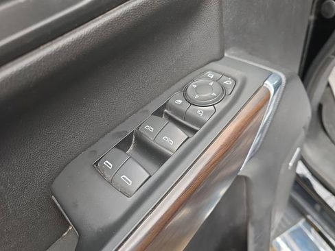 Used 2019 GMC Sierra 1500 SLT image 11