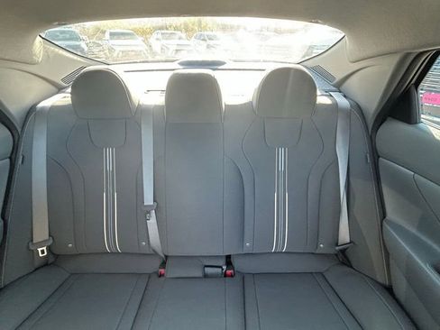 Used 2025 Hyundai Elantra Sport image 21