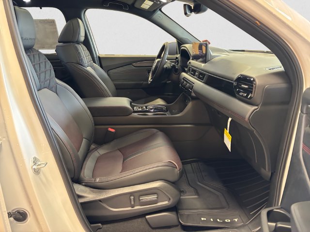 New 2026 Honda Pilot Black Edition image 15