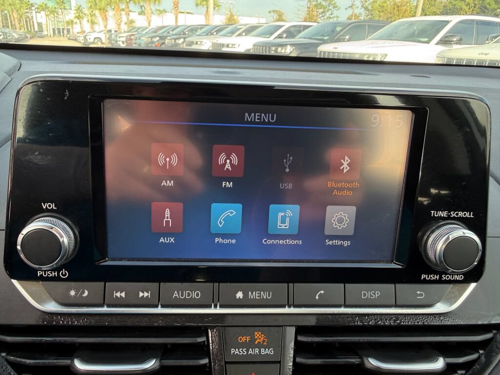 Used 2024 Nissan Altima 2.5 S FWD image 23