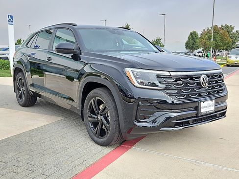 New 2026 Volkswagen Atlas Cross Sport SEL R-Line image 4