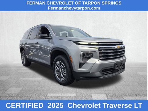 Certified 2025 Chevrolet Traverse LT FWD image 1