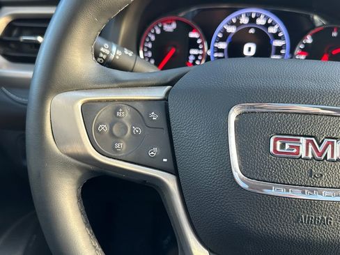 Used 2023 GMC Acadia Denali w/ Denali Ultimate Package AWD/4WD image 29