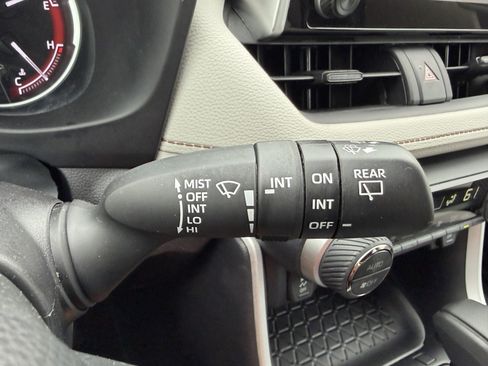 Used 2025 Toyota RAV4 XLE FWD image 7