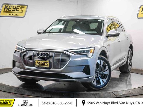 Used 2023 Audi e-tron Premium image 1