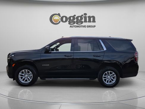 Used 2024 Chevrolet Tahoe LT w/ Luxury Package image 2