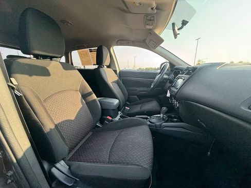 Used 2017 Mitsubishi Outlander Sport ES AWD/4WD image 28