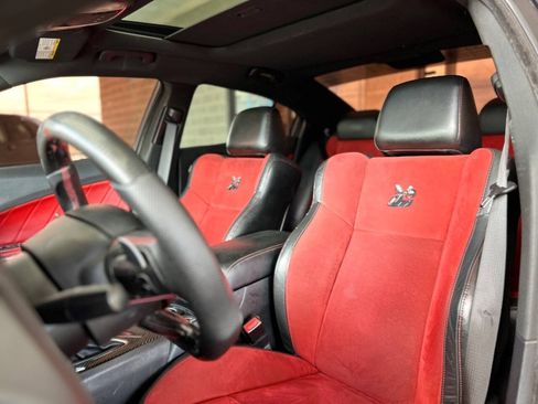Used 2018 Dodge Charger R/T Scat Pack RWD image 38