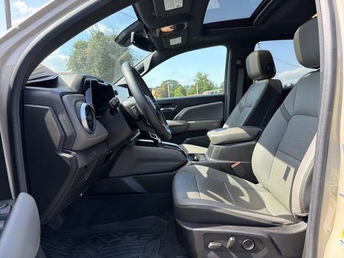 Certified 2023 Chevrolet Colorado ZR2 w/ ZR2 Convenience Package III AWD/4WD image 13