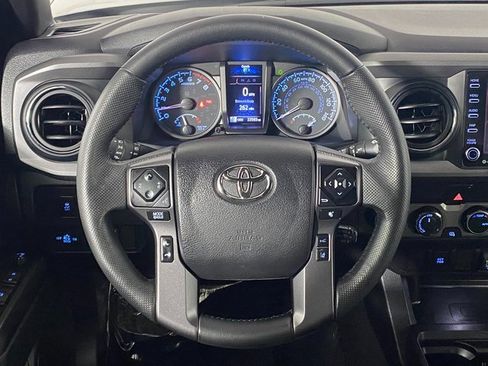 Certified 2022 Toyota Tacoma 4x4 Double Cab image 18