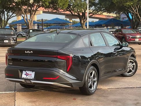 Used 2025 Kia K4 FWD image 4