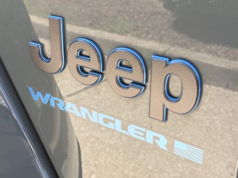 Used 2024 Jeep Wrangler Unlimited w/ LED Headlamp & Fog Lamp Group AWD/4WD image 15