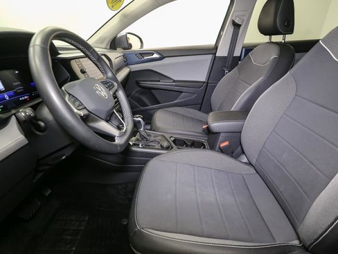 Used 2024 Volkswagen Taos SE AWD/4WD image 45