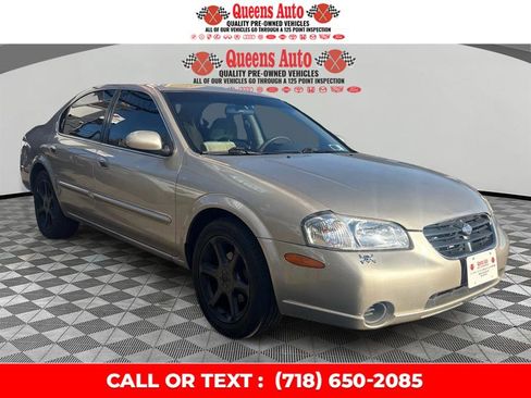 Used 2000 Nissan Maxima SE image 9