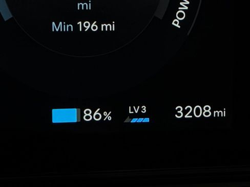 Used 2025 Hyundai Ioniq 5 Limited AWD/4WD image 16