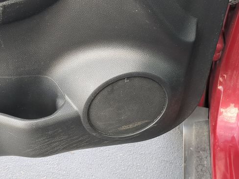 Used 2017 Nissan Rogue SV w/ SV Premium Package image 15