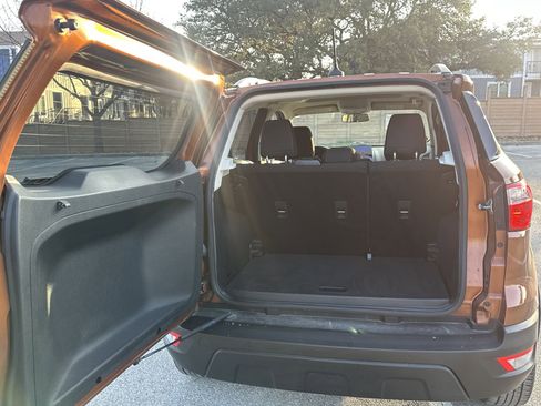 Used 2020 Ford EcoSport SE image 11