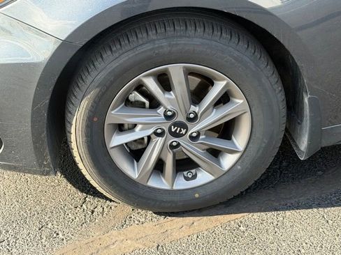 Used 2020 Kia Optima LX image 4