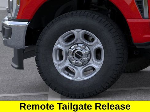 New 2026 Ford F250 XLT w/ XLT Premium Package image 19