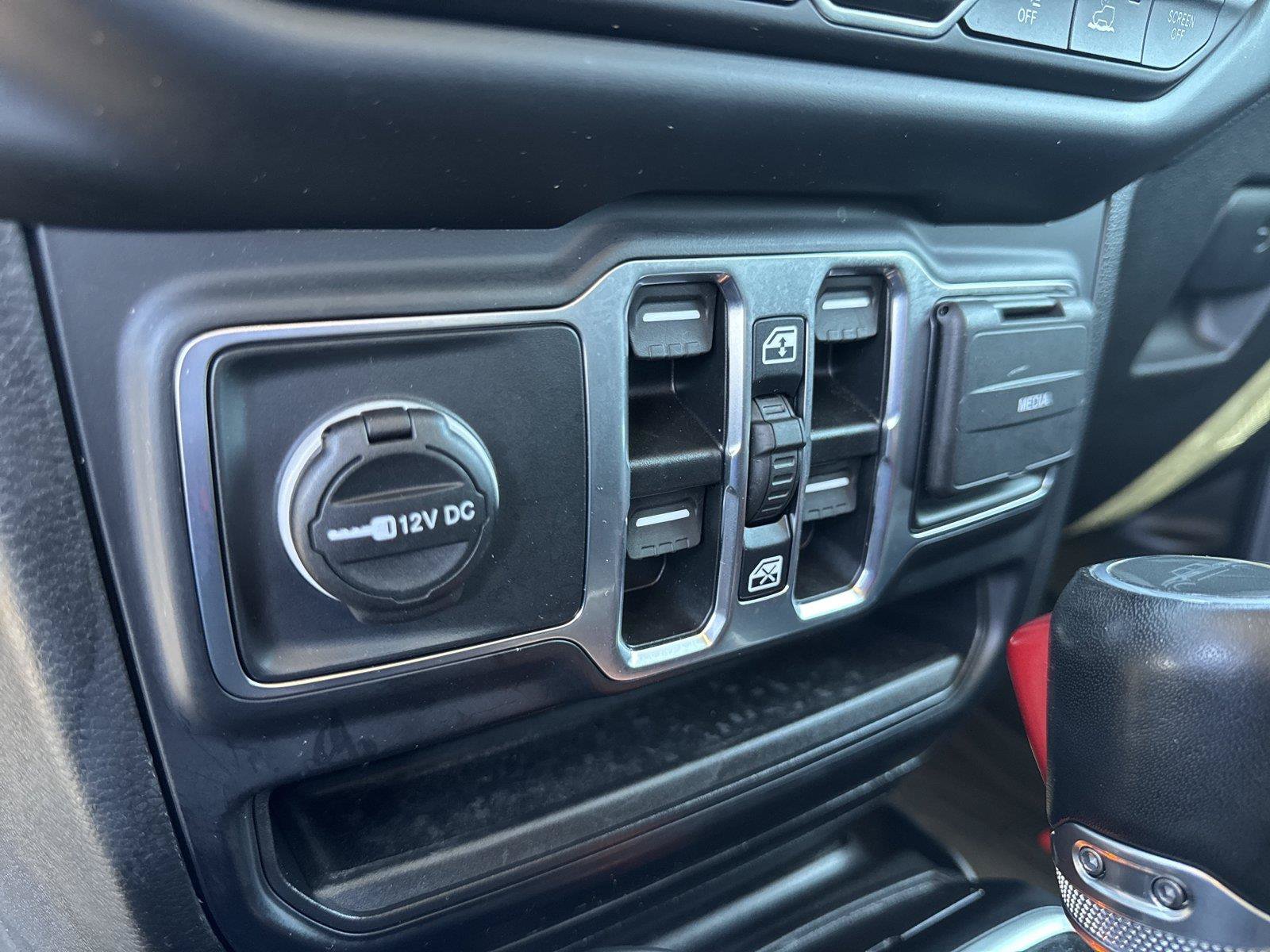 Used 2023 Jeep Gladiator Overland AWD/4WD image 24
