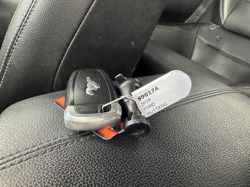 Used 2018 Ford Mustang Premium RWD image 3