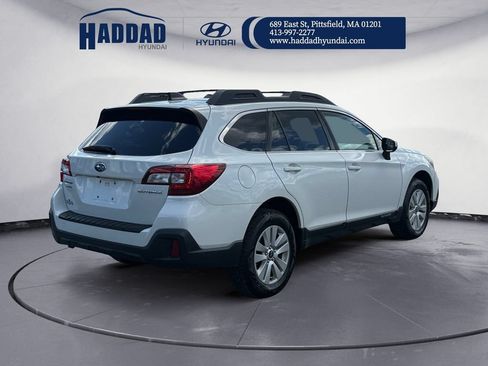Used 2019 Subaru Outback 2.5i Premium AWD/4WD image 5