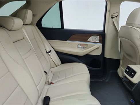 Used 2024 Mercedes-Benz GLE 350 4MATIC image 24