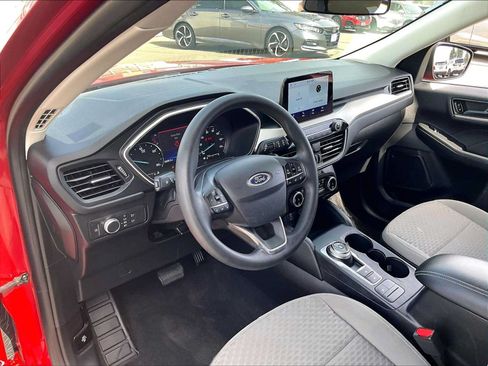 Used 2022 Ford Escape SE FWD image 16