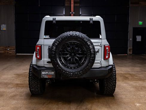 Used 2026 Ford Bronco Outer Banks image 8