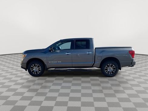 Used 2020 Nissan Titan SV w/ SV Convenience Package image 5
