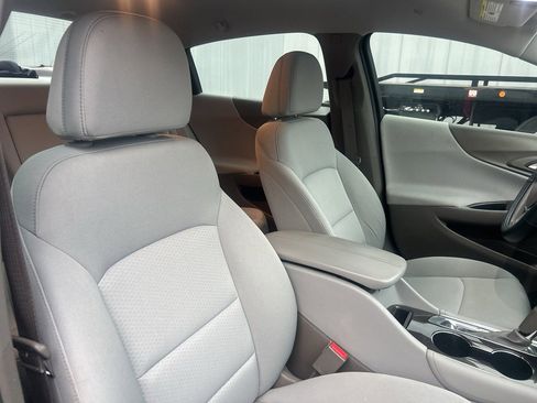 Used 2018 Chevrolet Malibu LT image 18