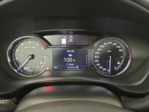 Certified 2020 Cadillac XT4 Sport w/ Sun And Sound Package image 17